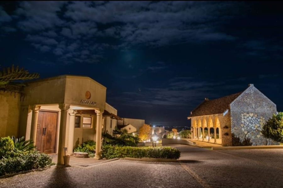 Commercial Property for Sale in Uitzicht Western Cape